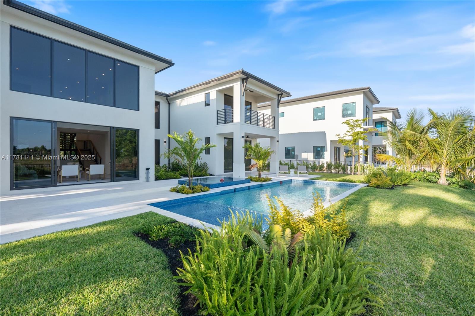 HERON BAY EAST - Residential