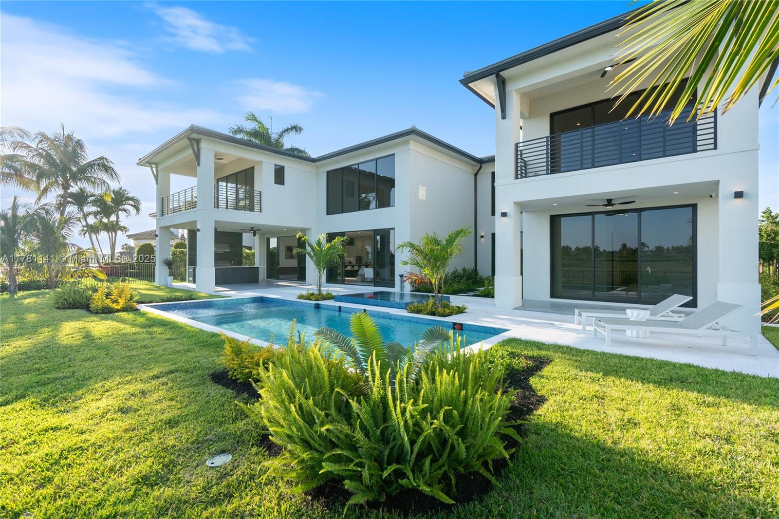 HERON BAY EAST - Residential