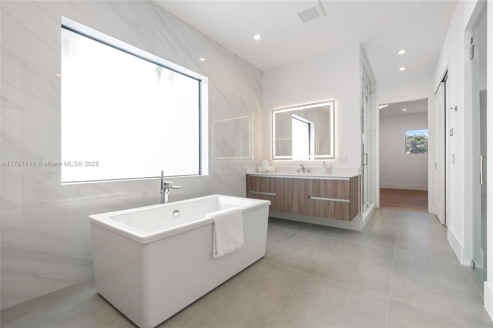 HERON BAY EAST - Residential