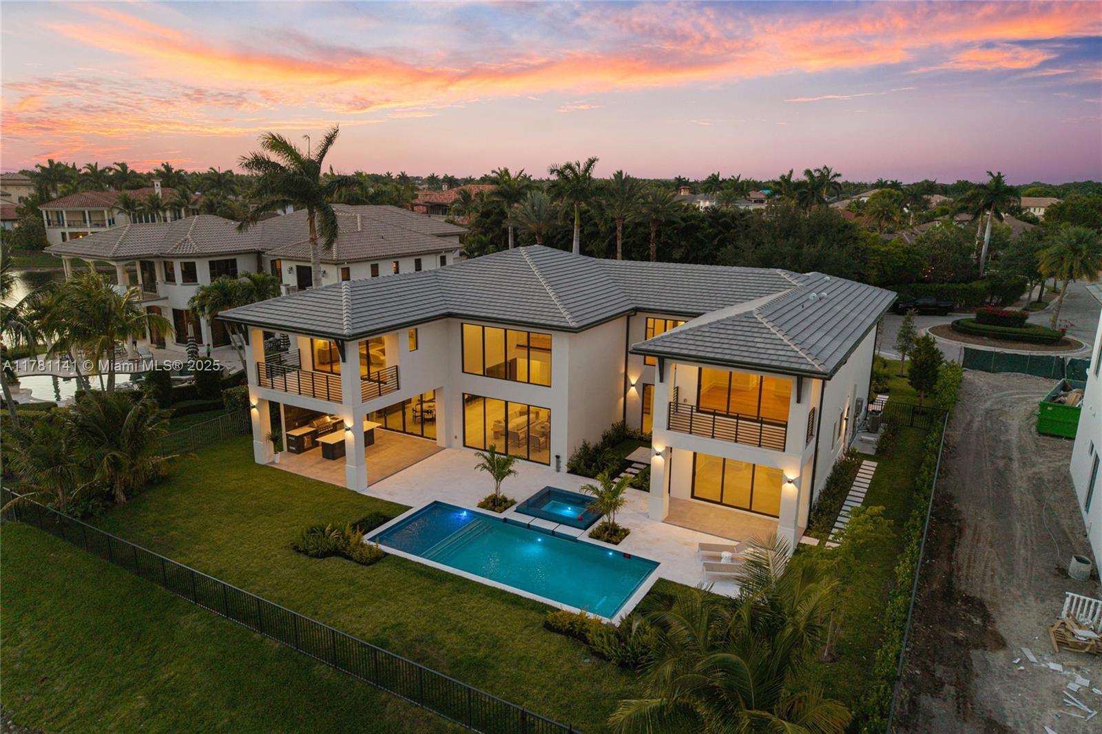 HERON BAY EAST - Residential