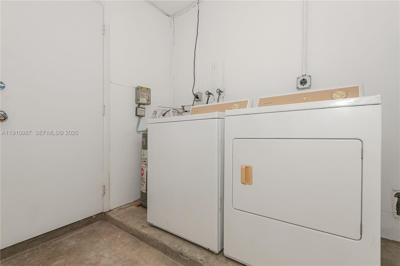 LEISUREVILLE SECOND SEC - Residential