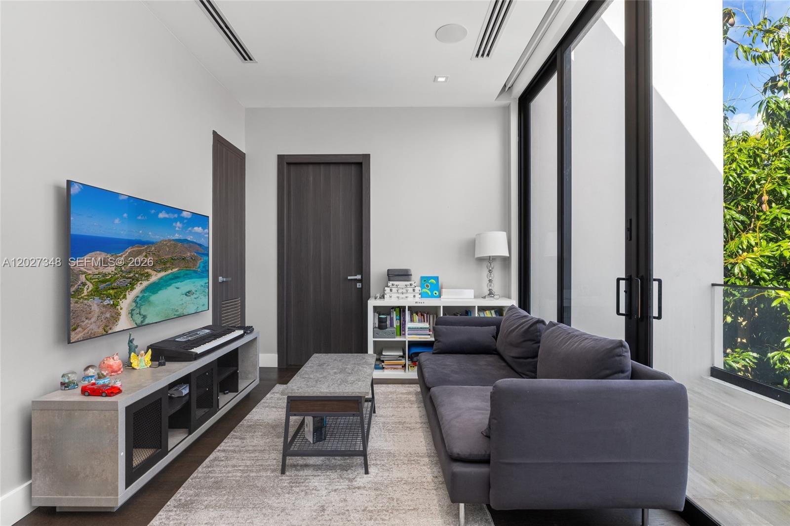 EASTERN SHORES - Residential