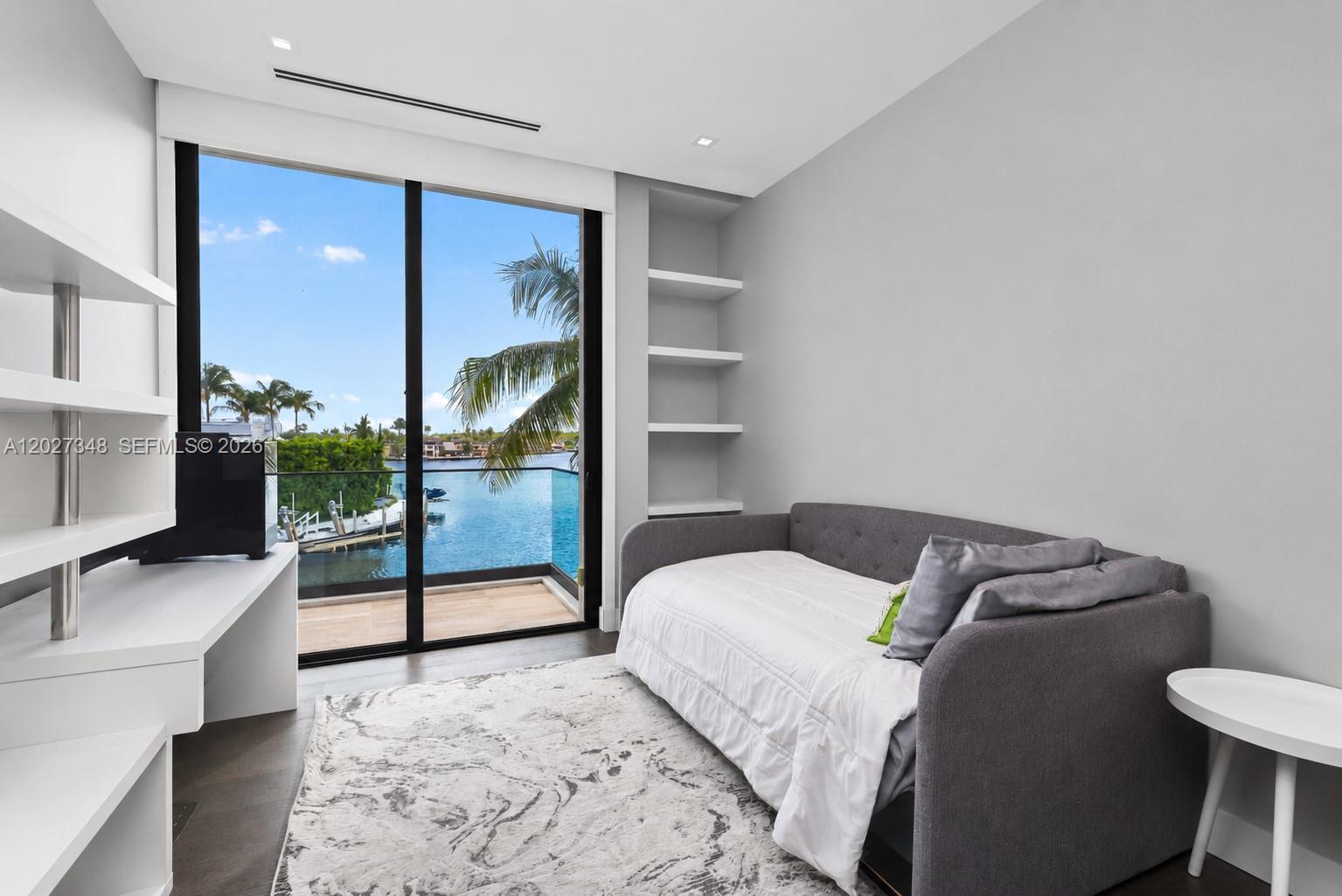 EASTERN SHORES - Residential