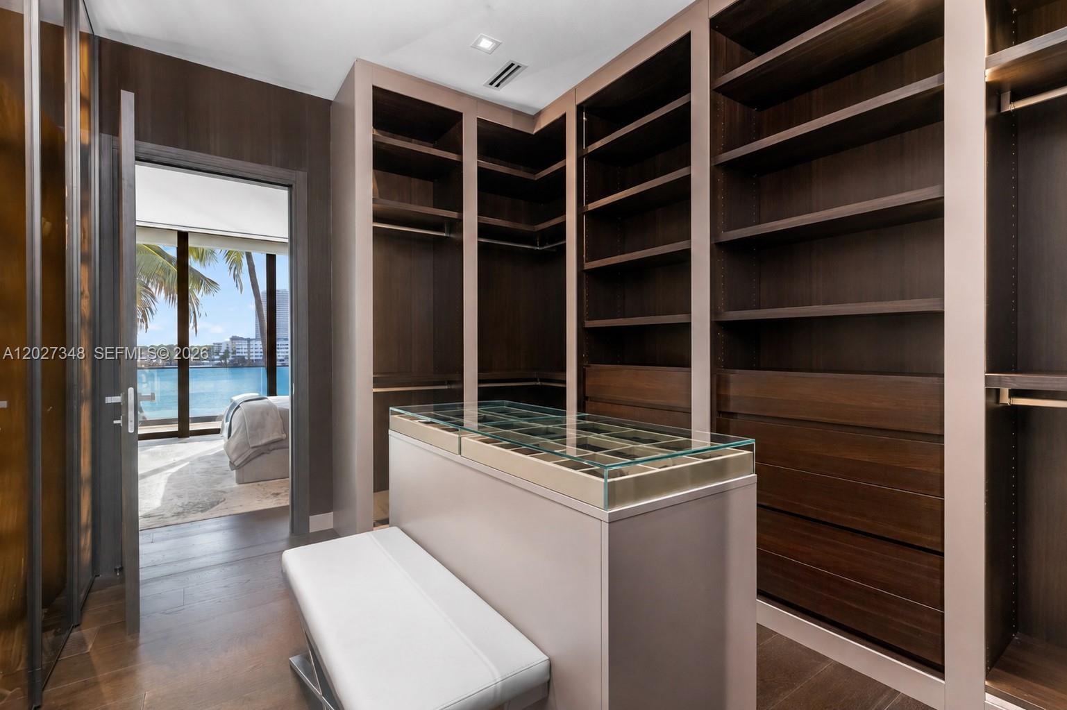 EASTERN SHORES - Residential