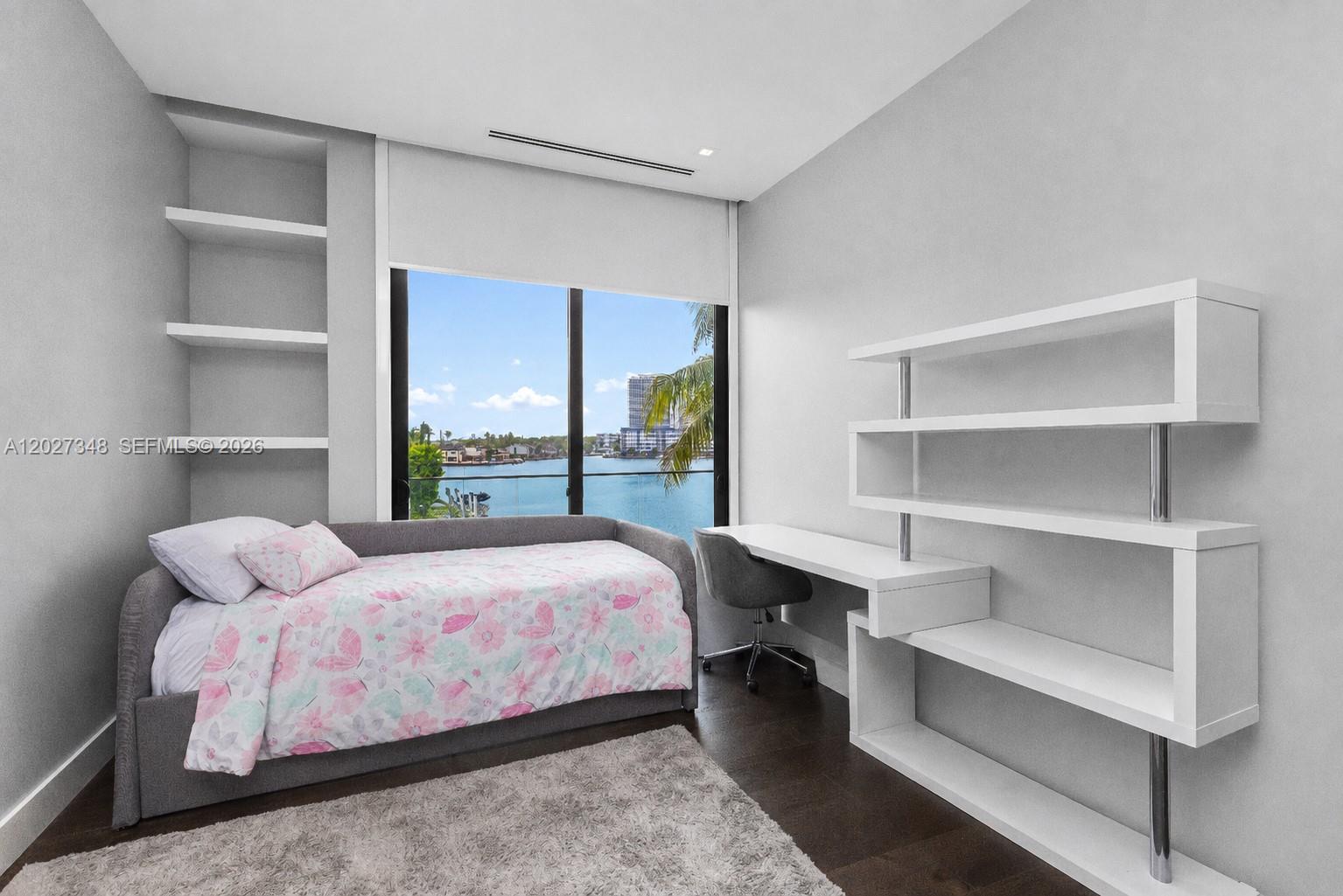 EASTERN SHORES - Residential