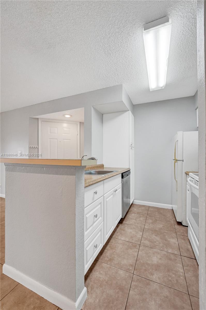 SUNDANCE AT DAVIE CONDO - Residential