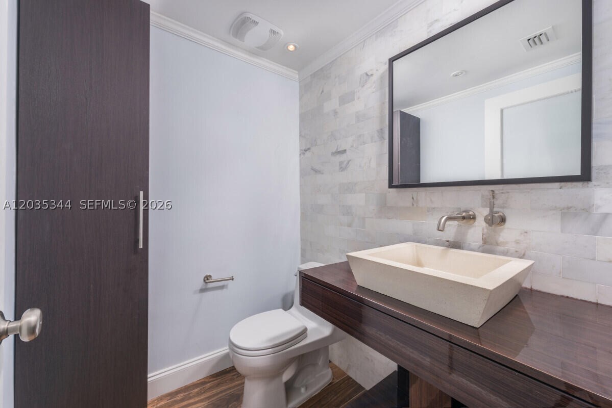 SOUTH POINTE TOWERS CONDO - Residential Lease