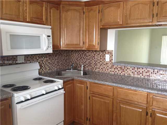 LA SALLE PARK CONDO - Residential
