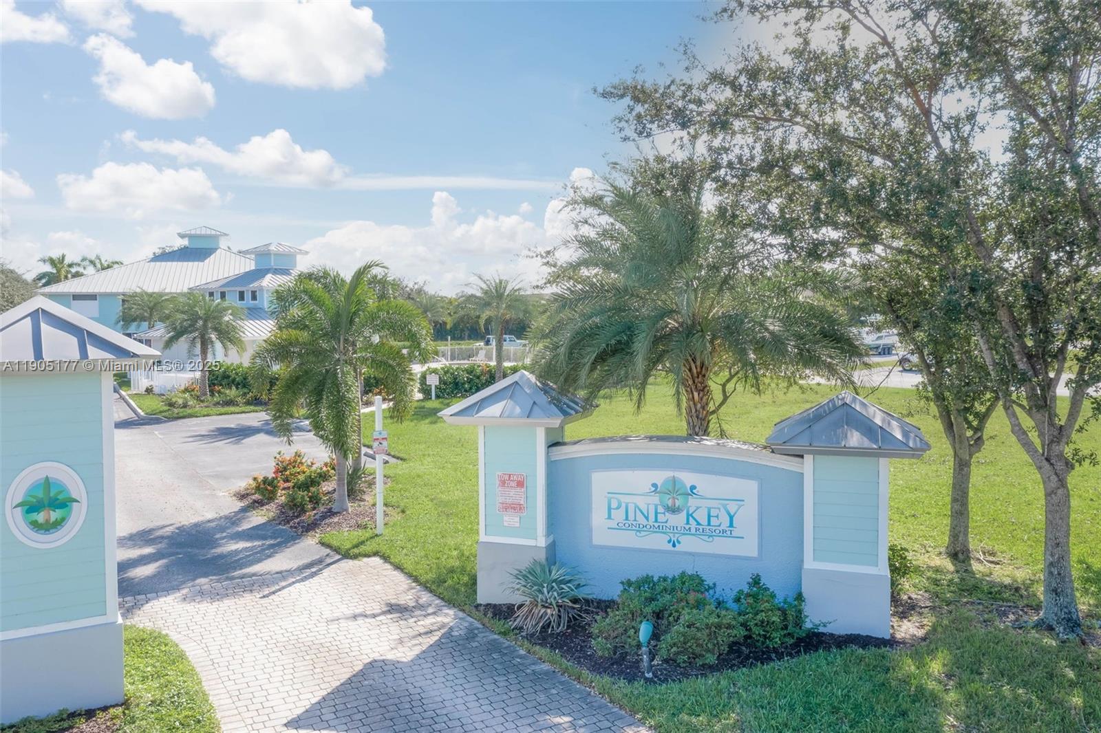 PINE KEY RESORT - Residential