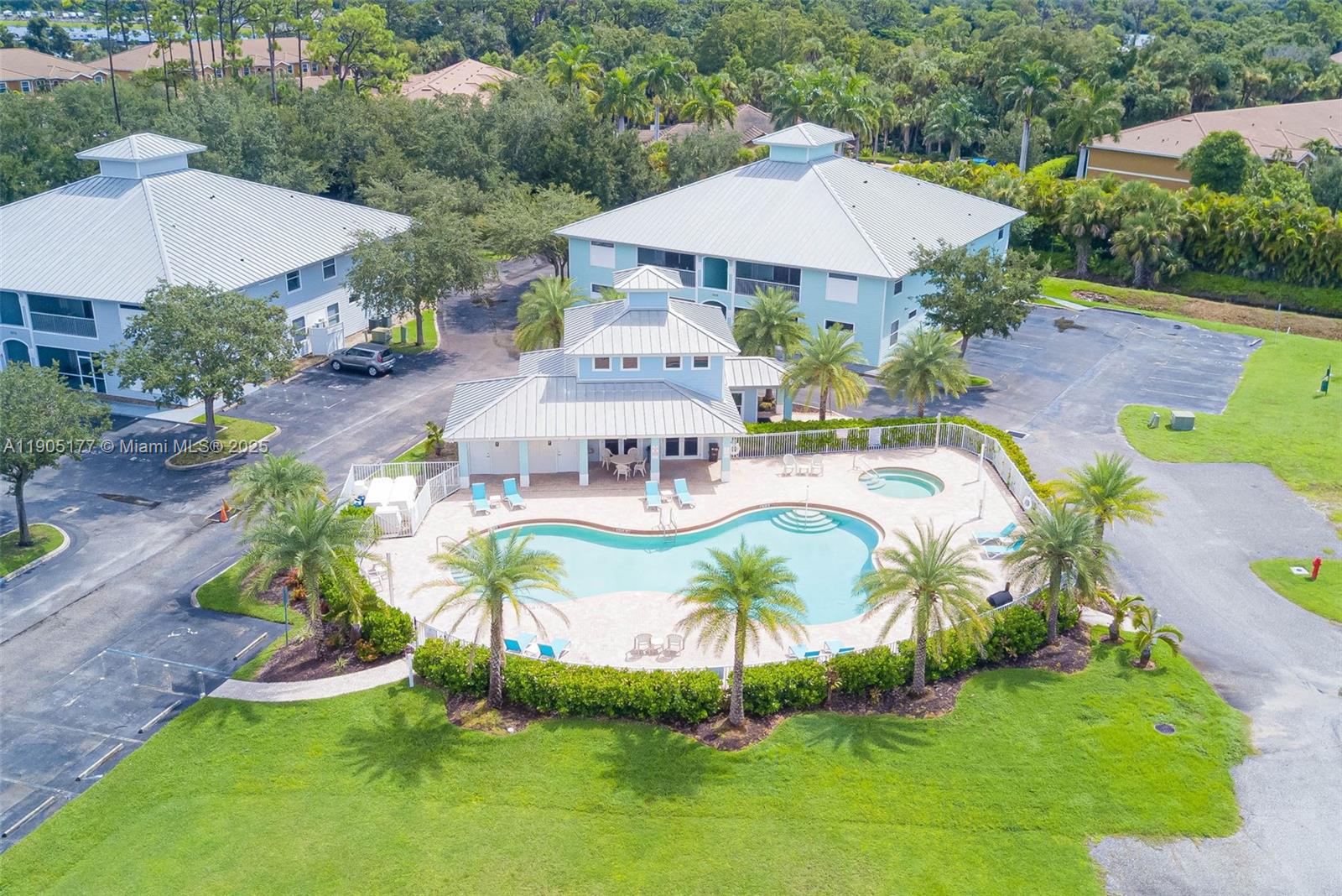 PINE KEY RESORT - Residential