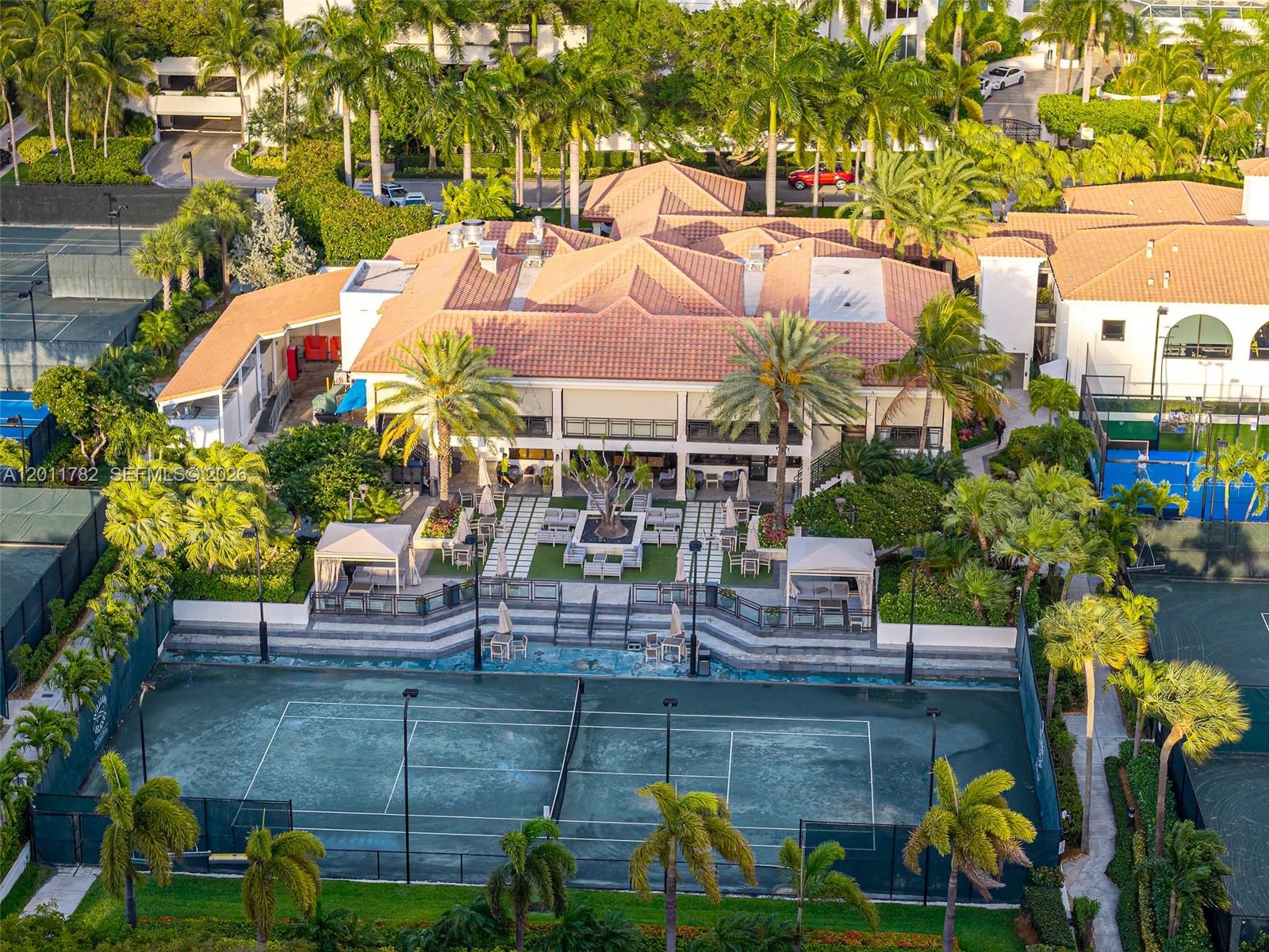 2000 ISL BLVD WILLIAMS IS - Residential