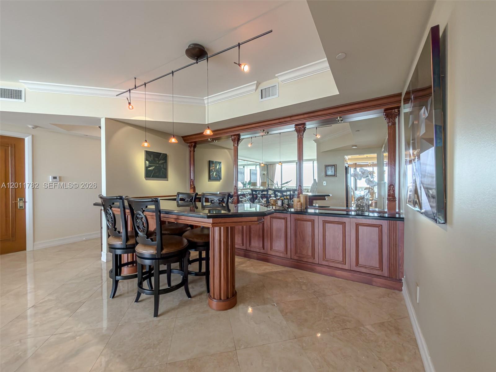 2000 ISL BLVD WILLIAMS IS - Residential