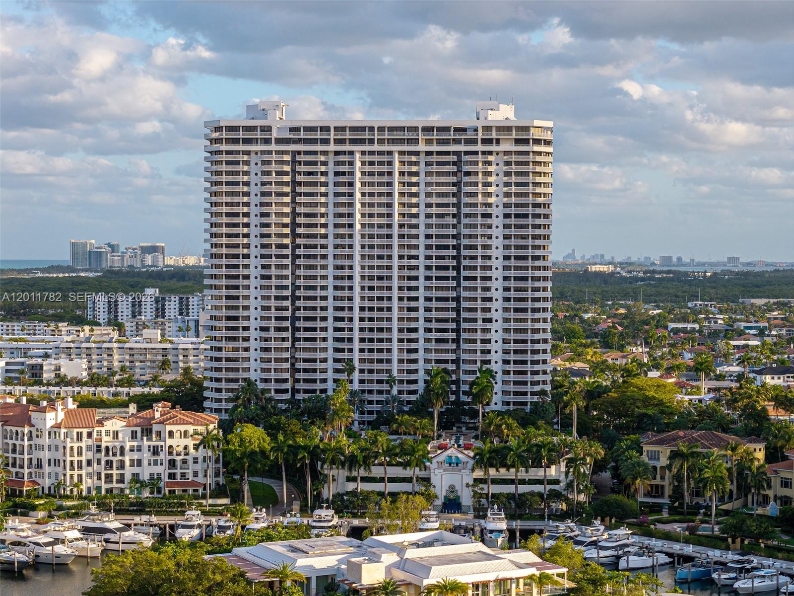2000 ISL BLVD WILLIAMS IS - Residential