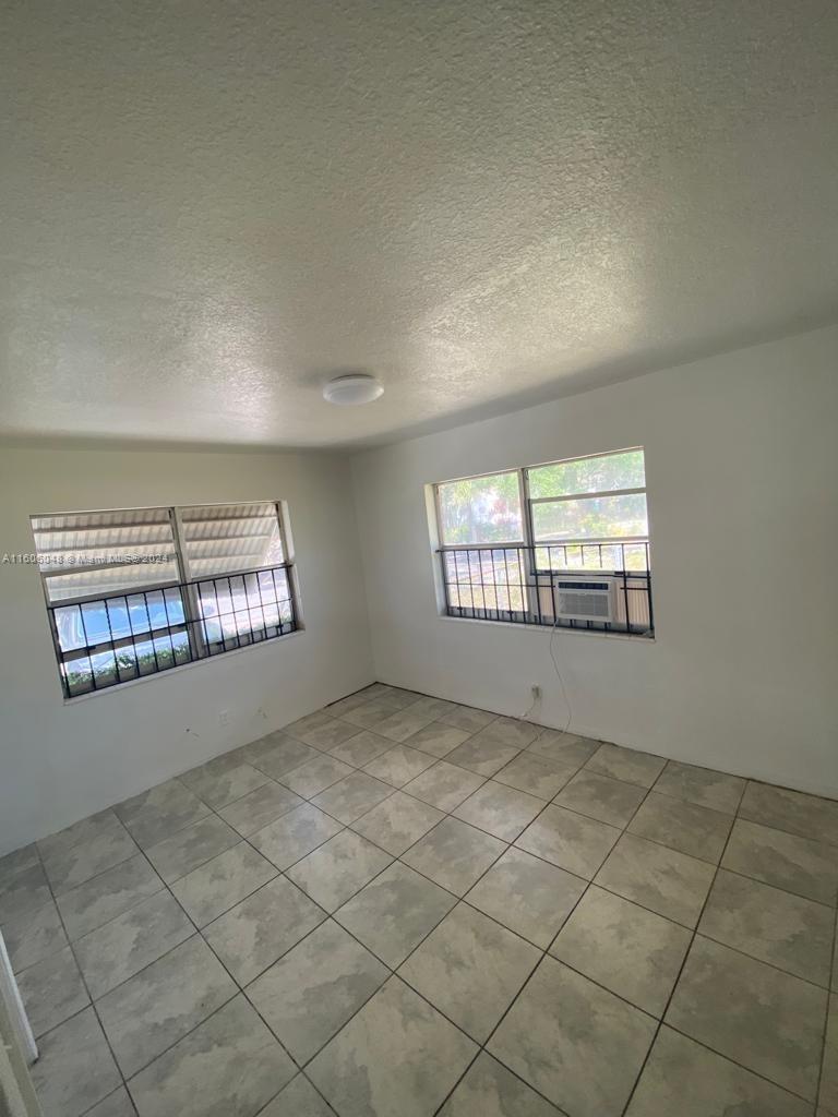HENRY PARK - Residential Lease