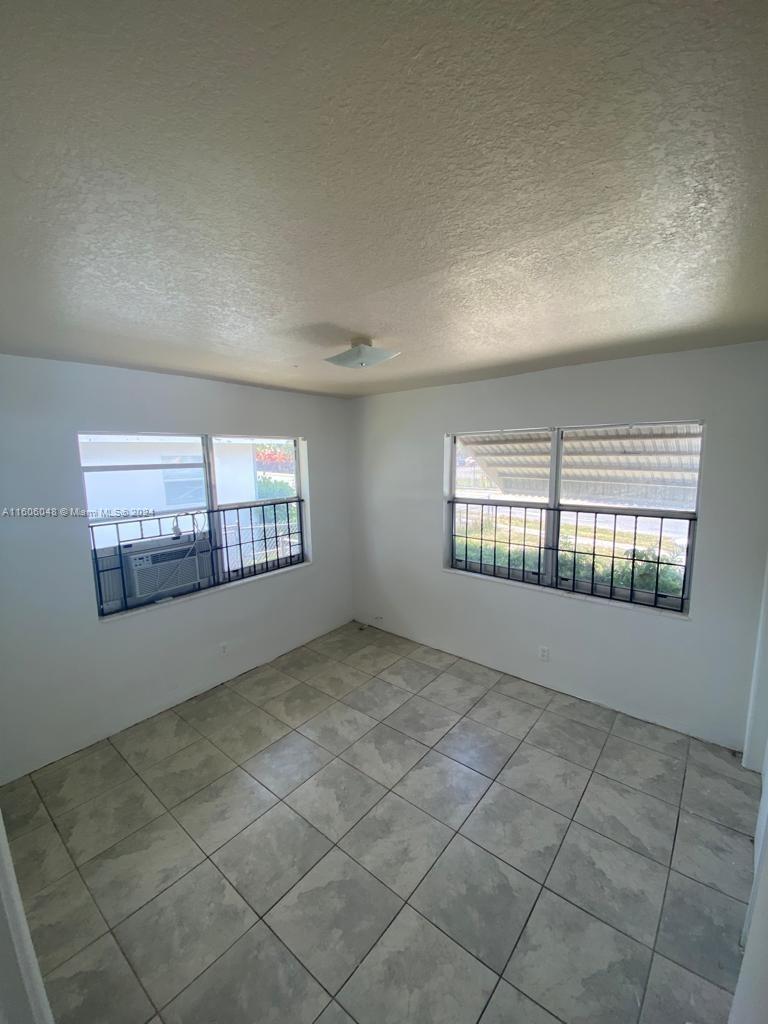 HENRY PARK - Residential Lease