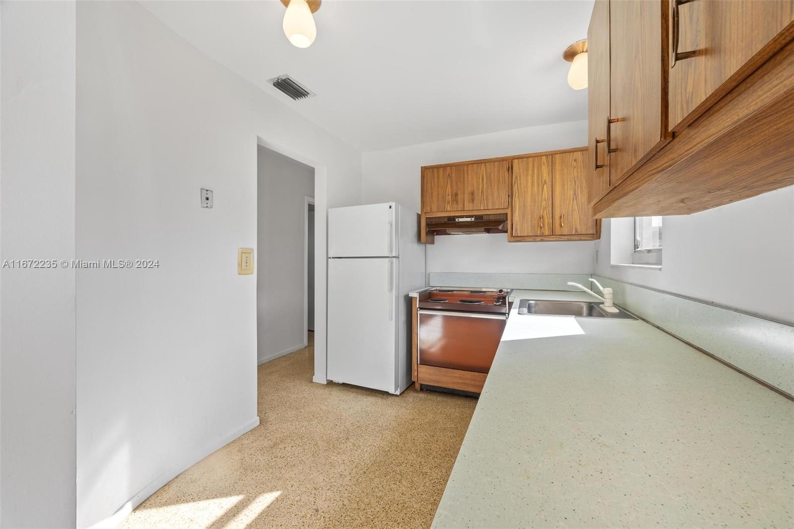 CORAL GARDENS 1ST ADDN - Residential