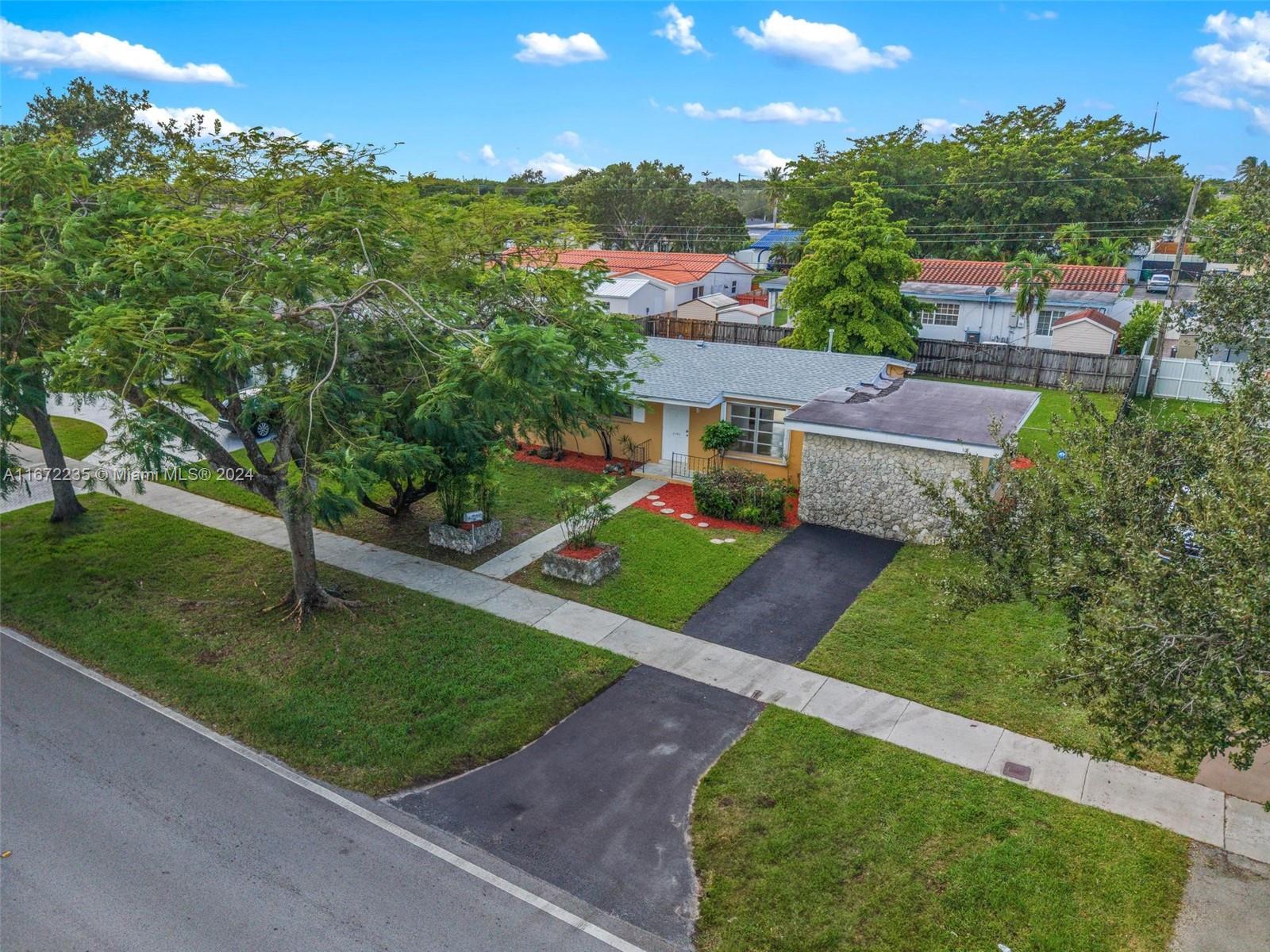 CORAL GARDENS 1ST ADDN - Residential