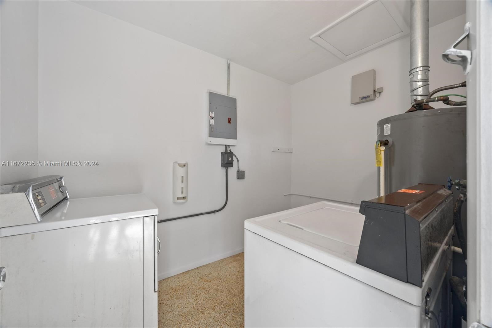 CORAL GARDENS 1ST ADDN - Residential