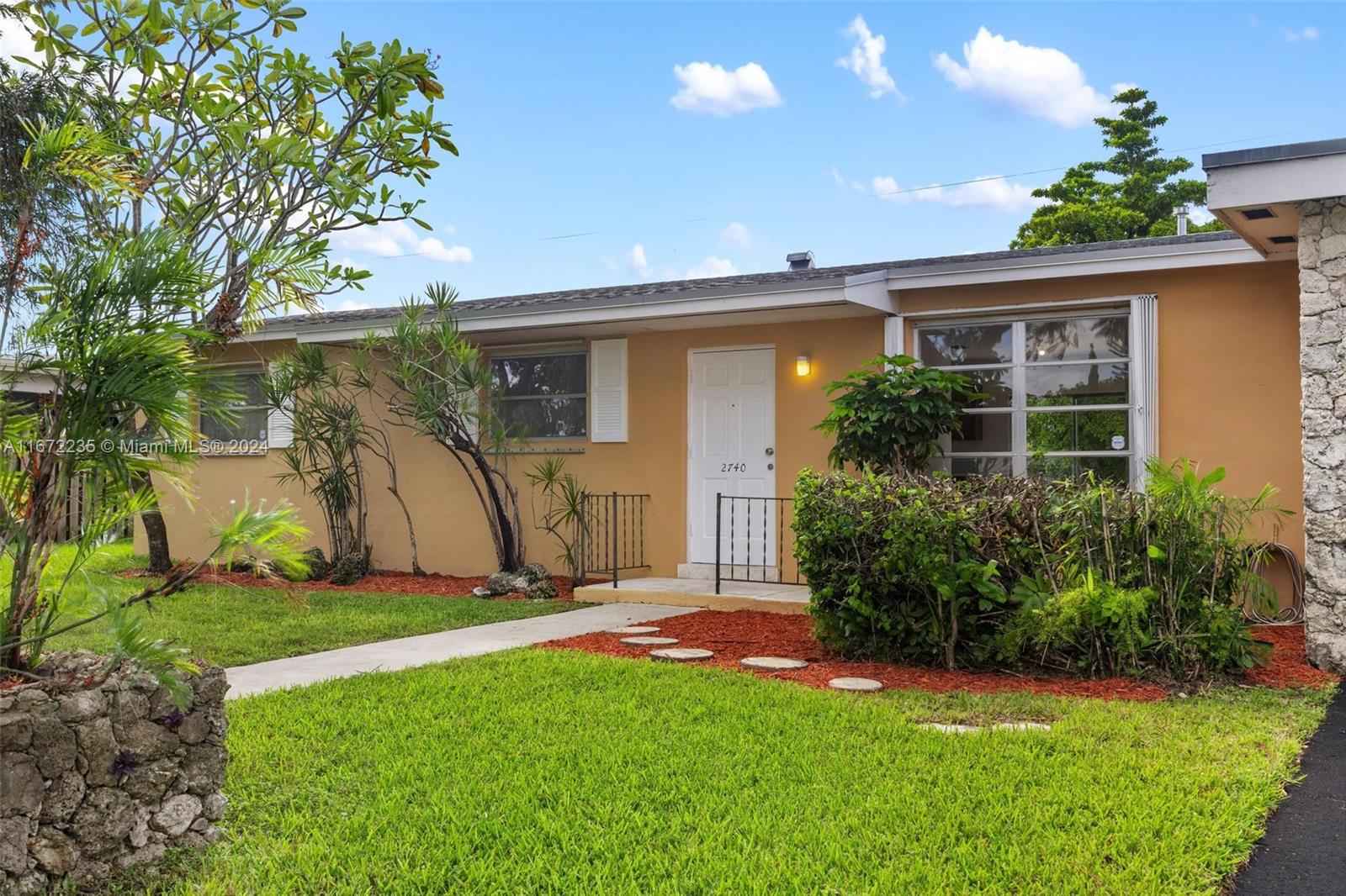 CORAL GARDENS 1ST ADDN - Residential