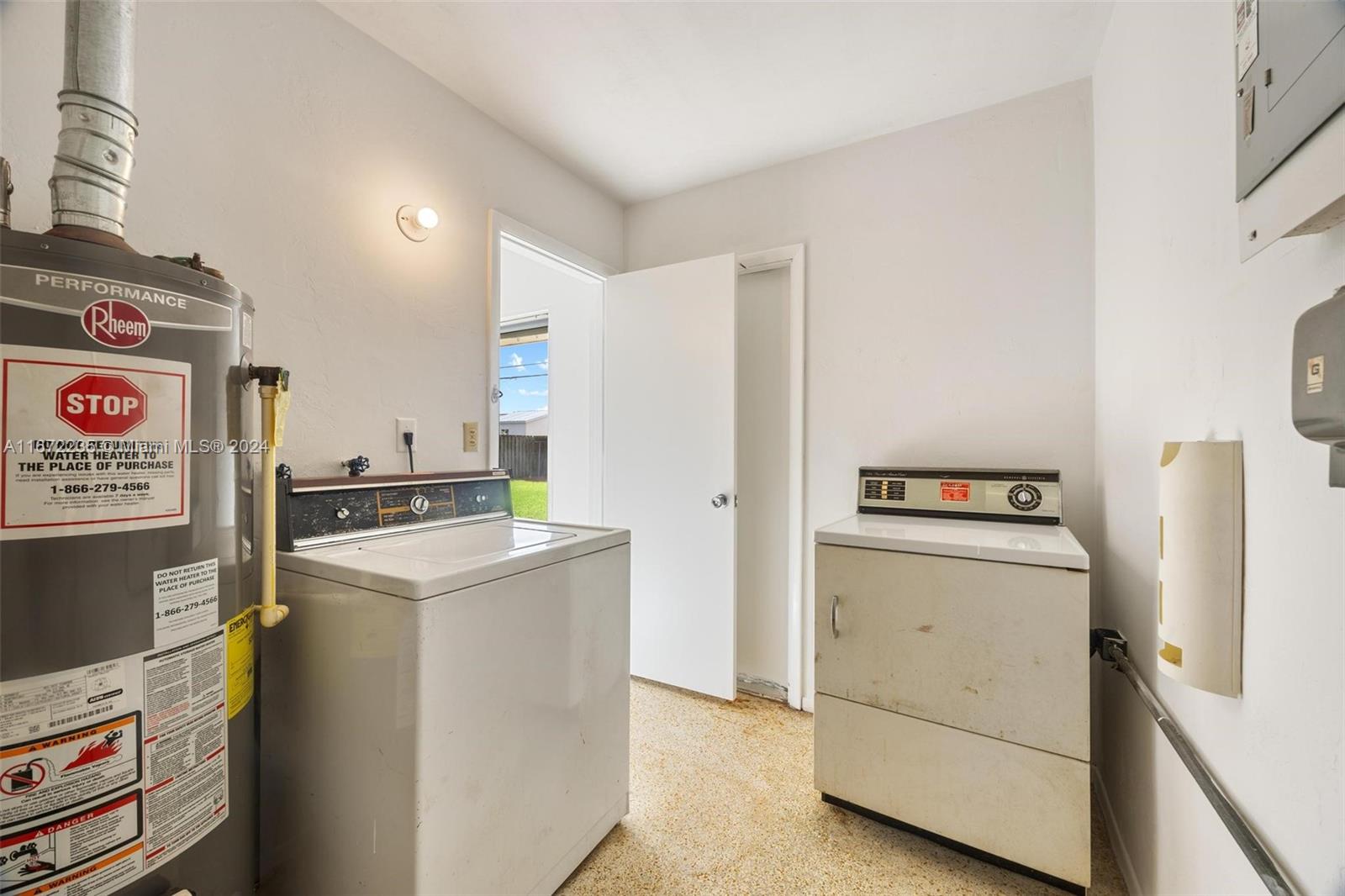 CORAL GARDENS 1ST ADDN - Residential