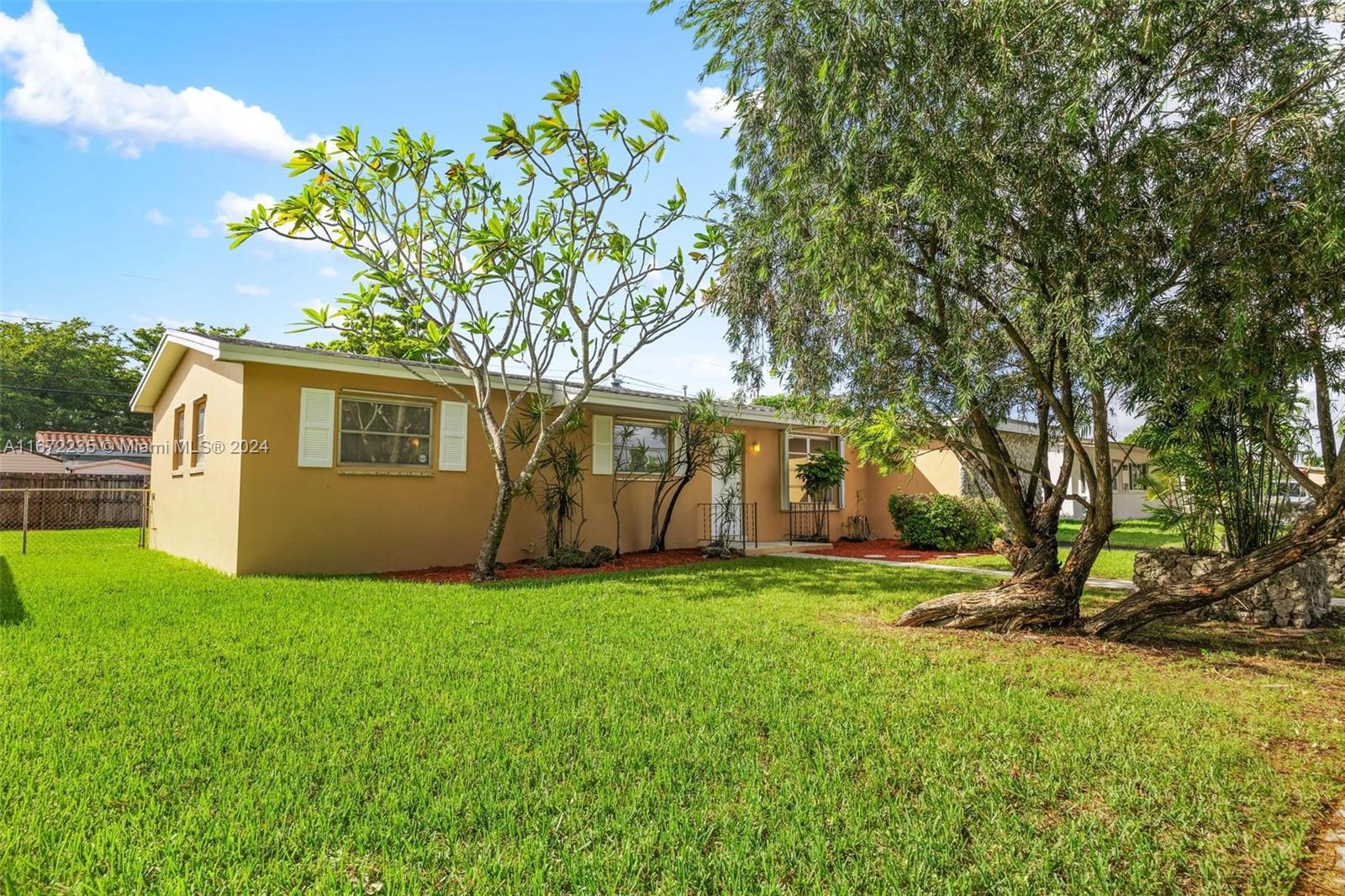 CORAL GARDENS 1ST ADDN - Residential