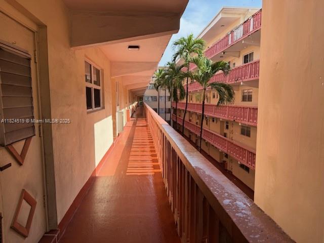 FIRST GULFSTREAM GARDEN - Residential
