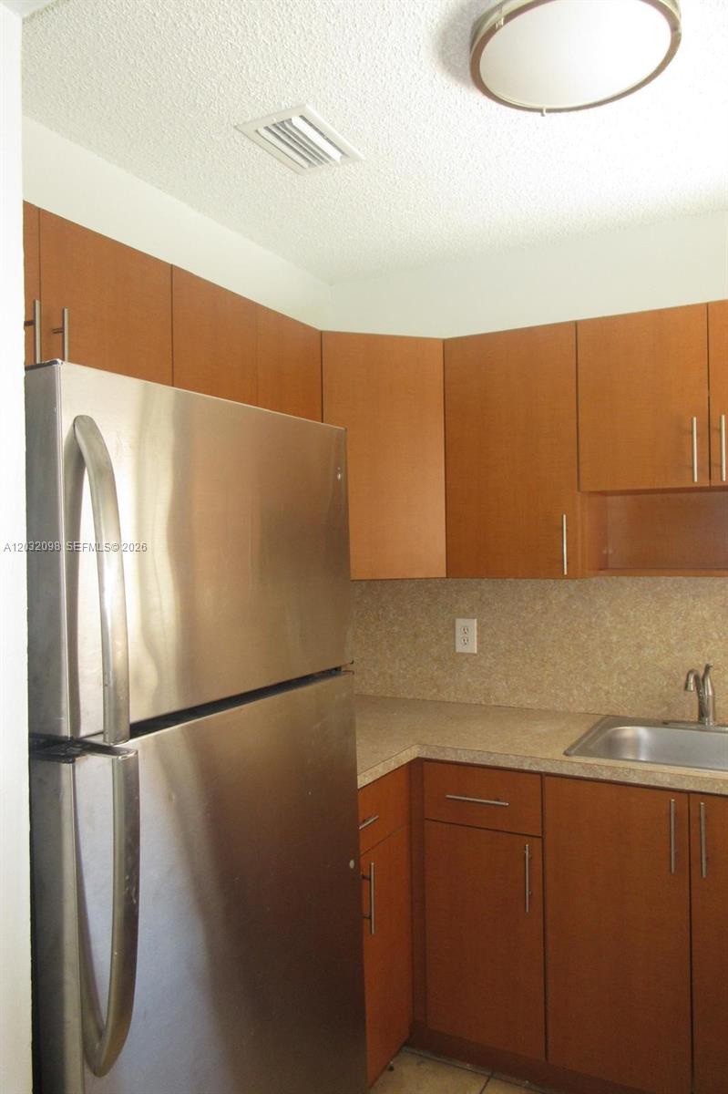 LAS VILLAS SEGOVIA CONDO - Residential Lease