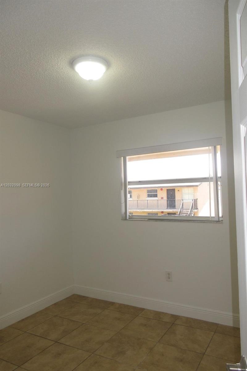 LAS VILLAS SEGOVIA CONDO - Residential Lease