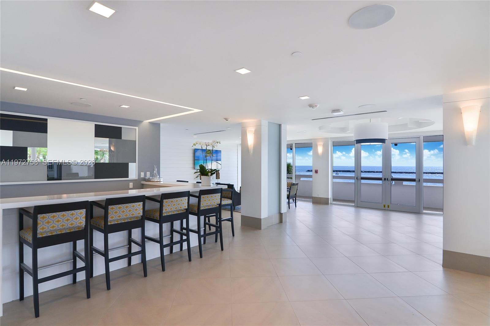 POINT OF AMERICAS - Residential