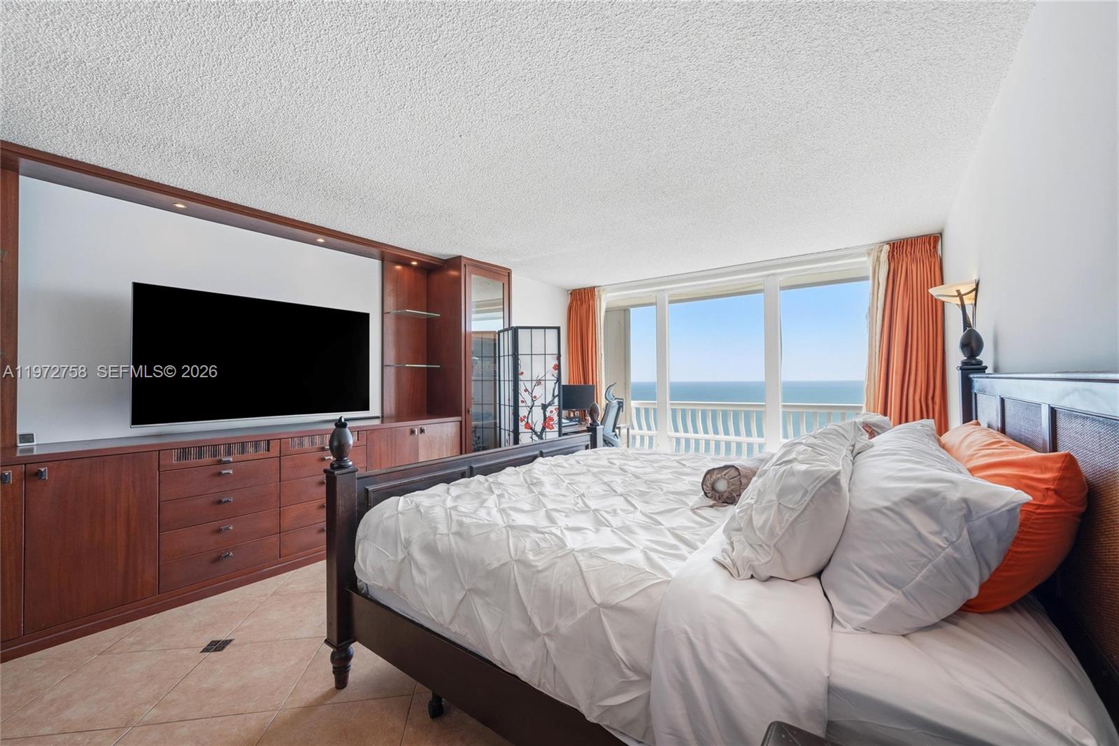 POINT OF AMERICAS - Residential
