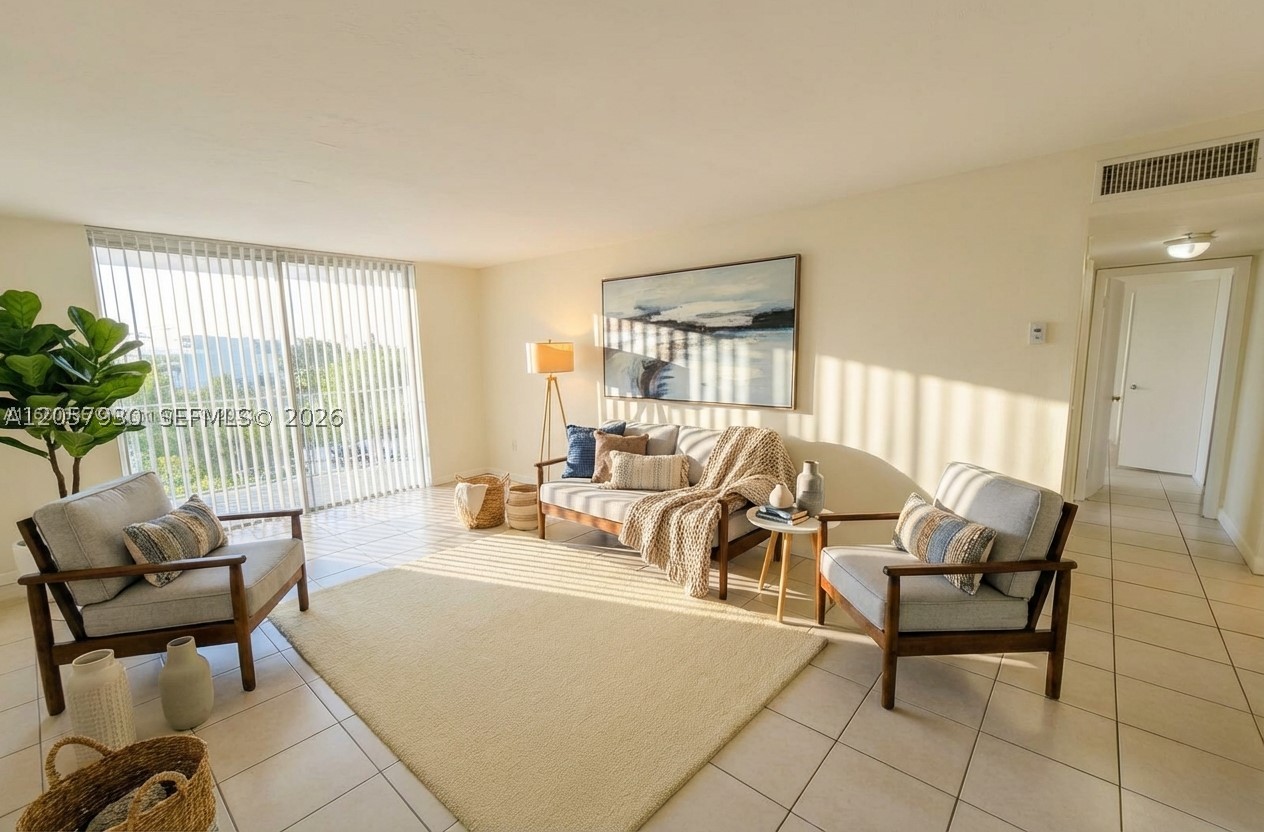 MONTECARLO CONDO - Residential