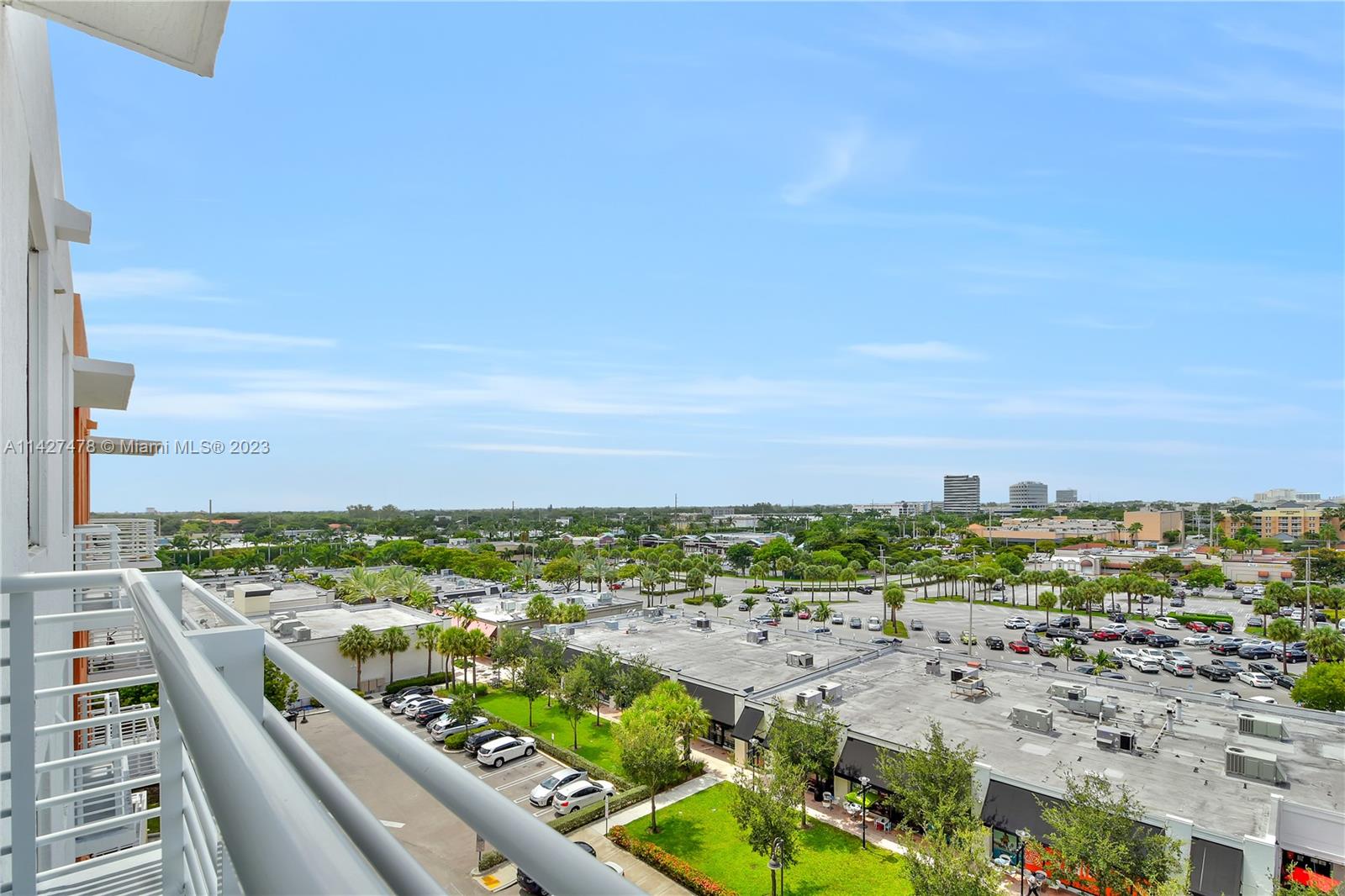 VENTURE AT AVENTURA WEST - Residential Lease