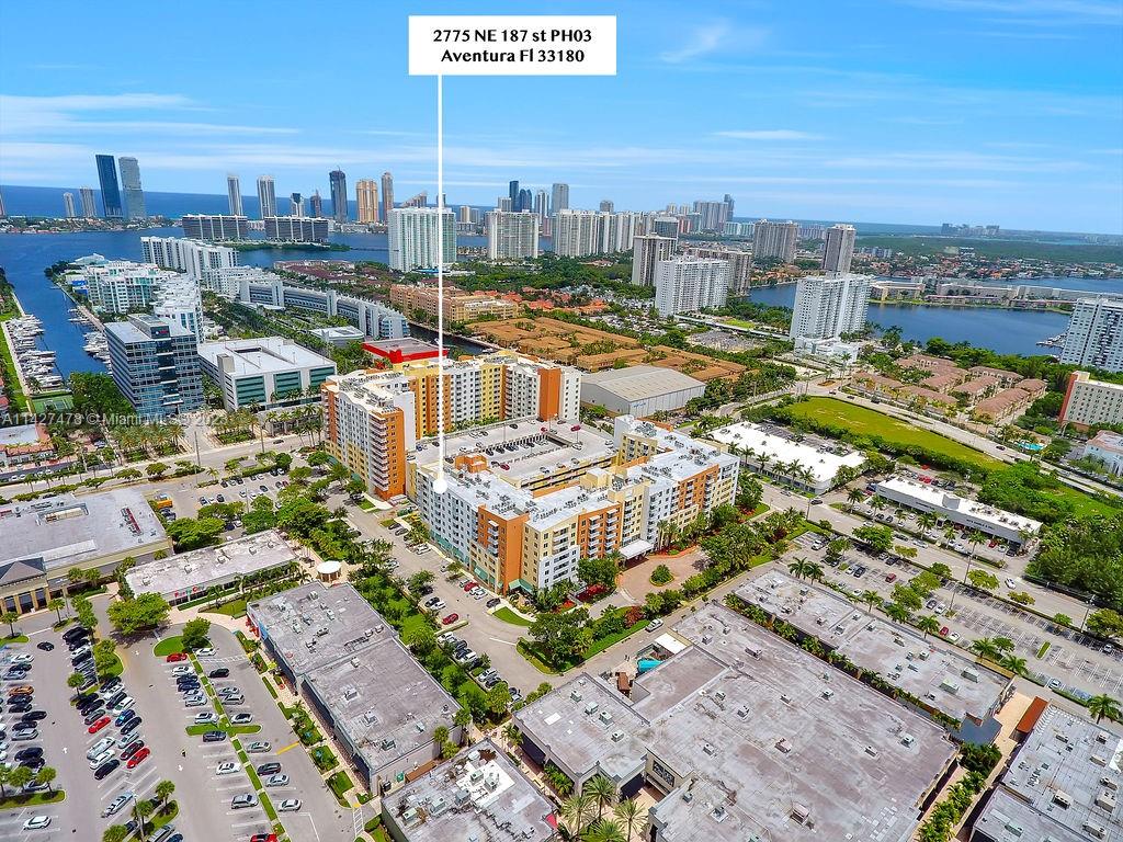 VENTURE AT AVENTURA WEST - Residential Lease