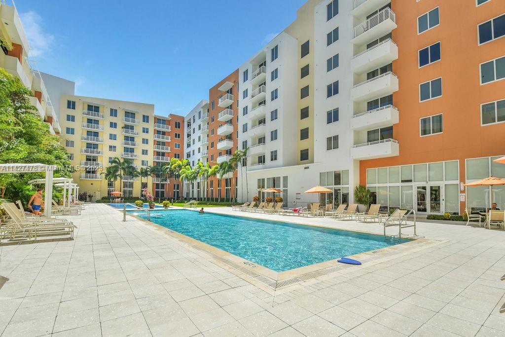 VENTURE AT AVENTURA WEST - Residential Lease