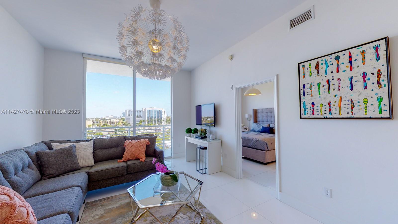 VENTURE AT AVENTURA WEST - Residential Lease