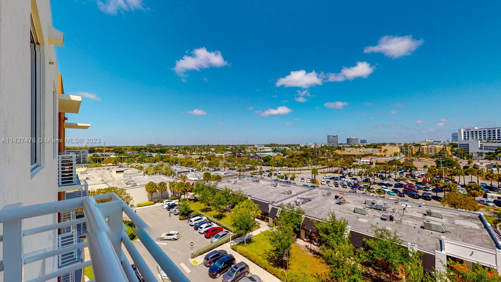 VENTURE AT AVENTURA WEST - Residential Lease