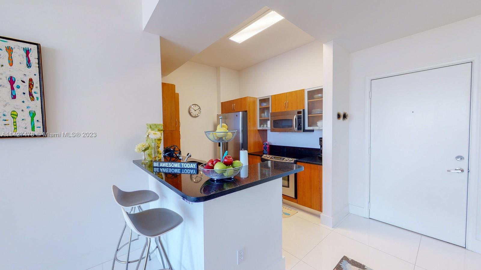 VENTURE AT AVENTURA WEST - Residential Lease