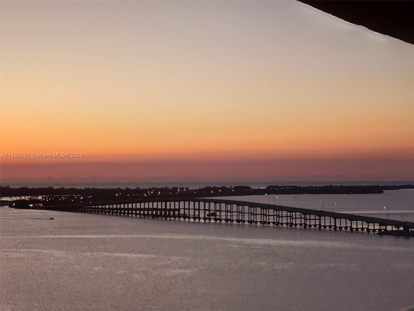 SKYLINE ON BRICKELL CONDO - Residential
