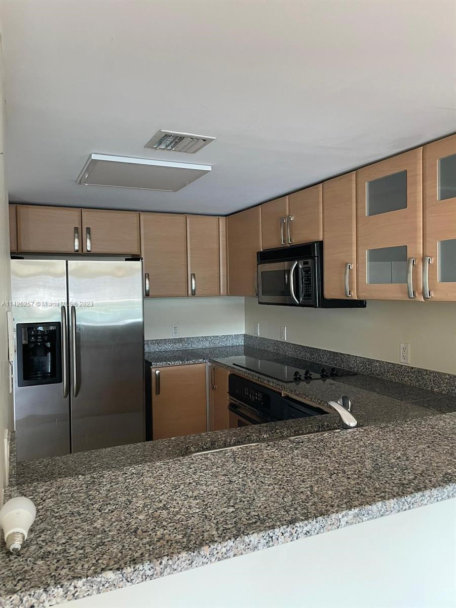 SKYLINE ON BRICKELL CONDO - Residential