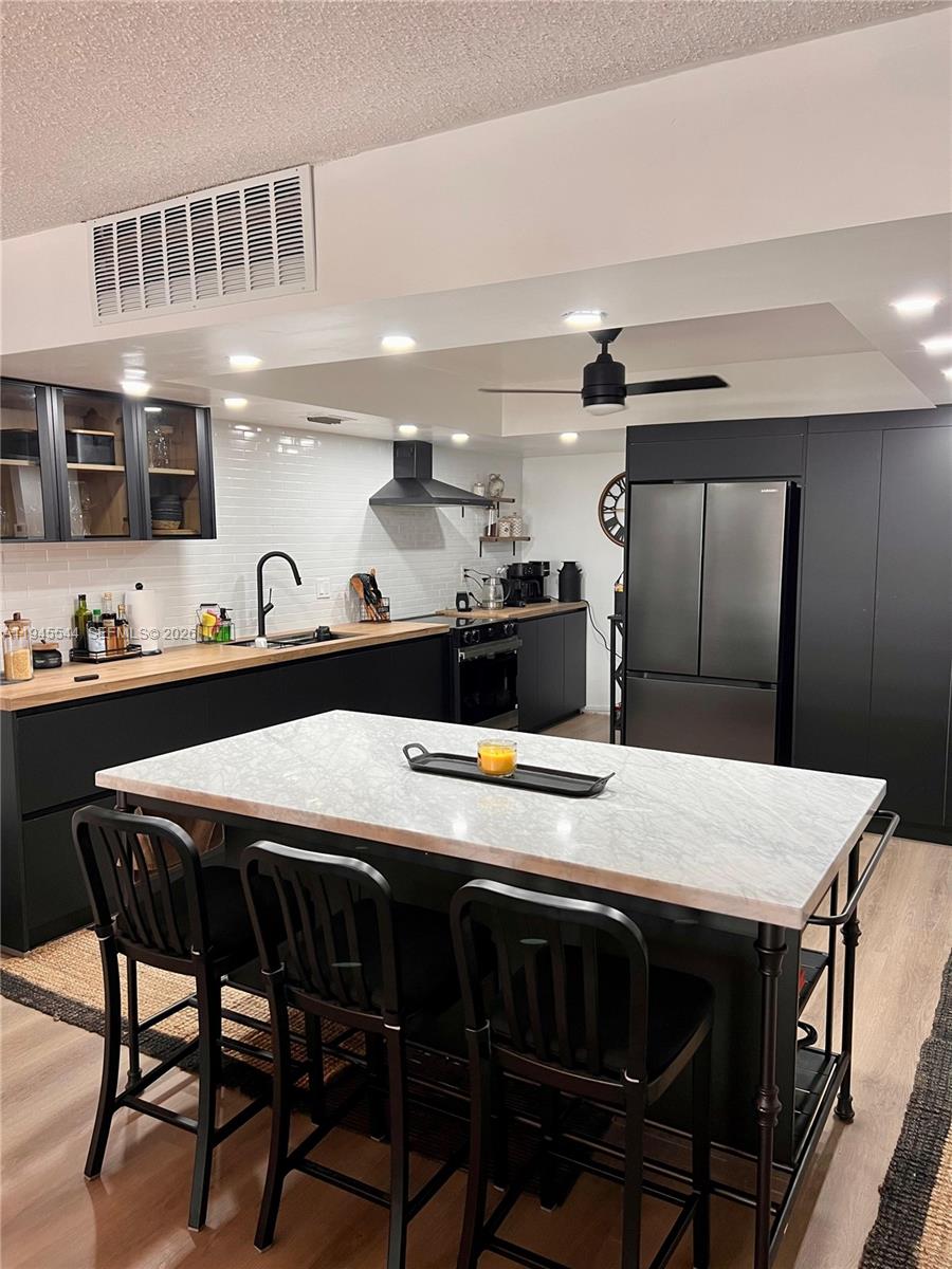 OLYMPUS CONDO PHASE - Residential