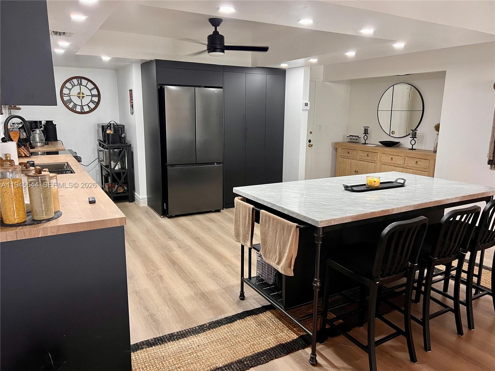 OLYMPUS CONDO PHASE - Residential