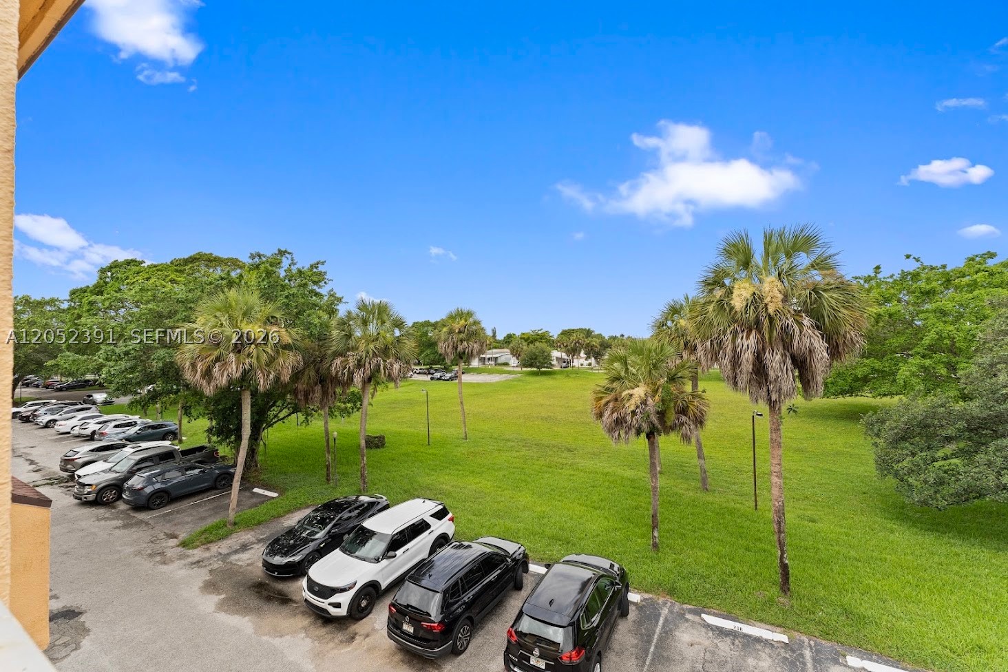 LAGO WEST CONDOMINIUM - Residential