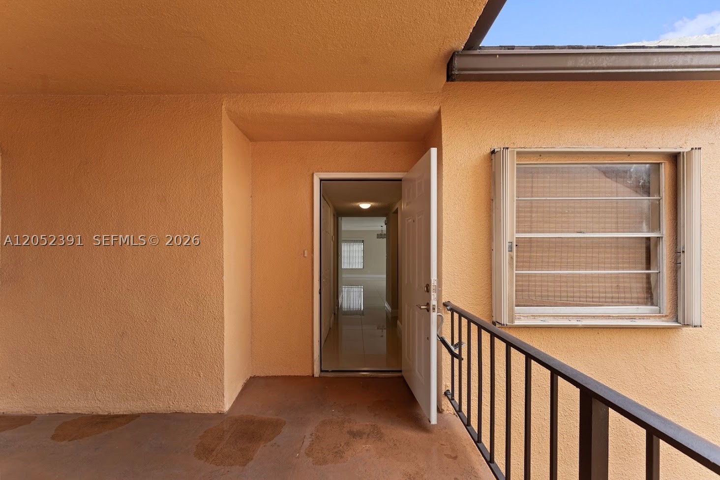 LAGO WEST CONDOMINIUM - Residential