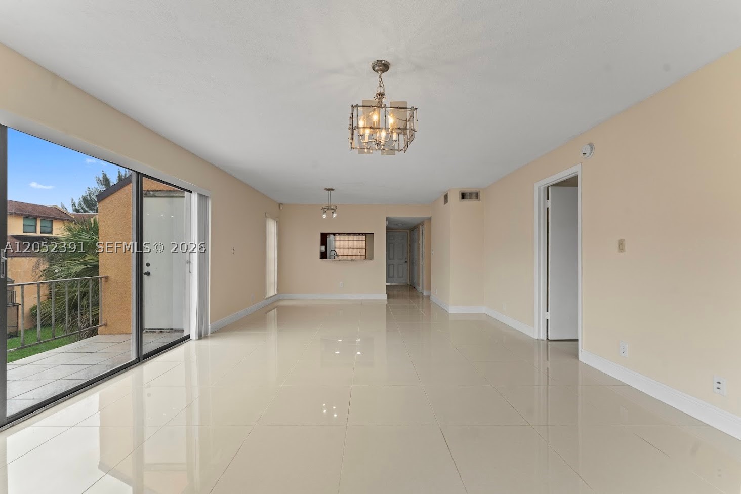 LAGO WEST CONDOMINIUM - Residential