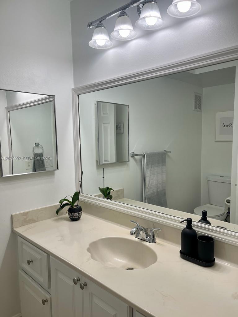 BUILDING FOUR OF RACQUET - Residential Lease