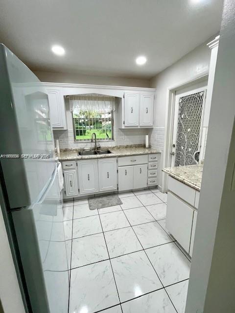 BEVERLY HILLS CONDO NUMBE - Residential
