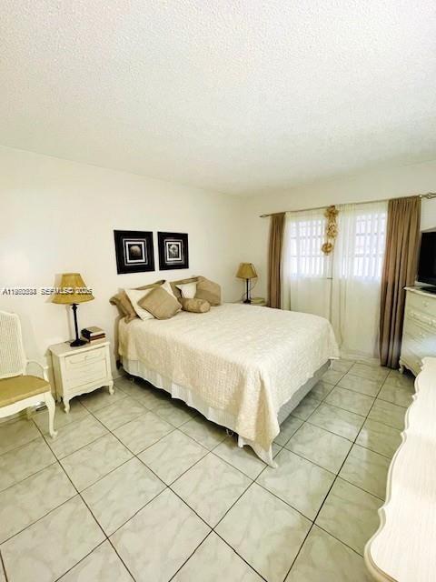 BEVERLY HILLS CONDO NUMBE - Residential