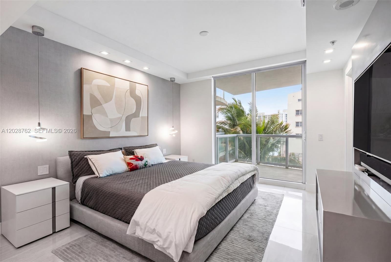 MOSAIC ON MIAMI BEACH CON - Residential