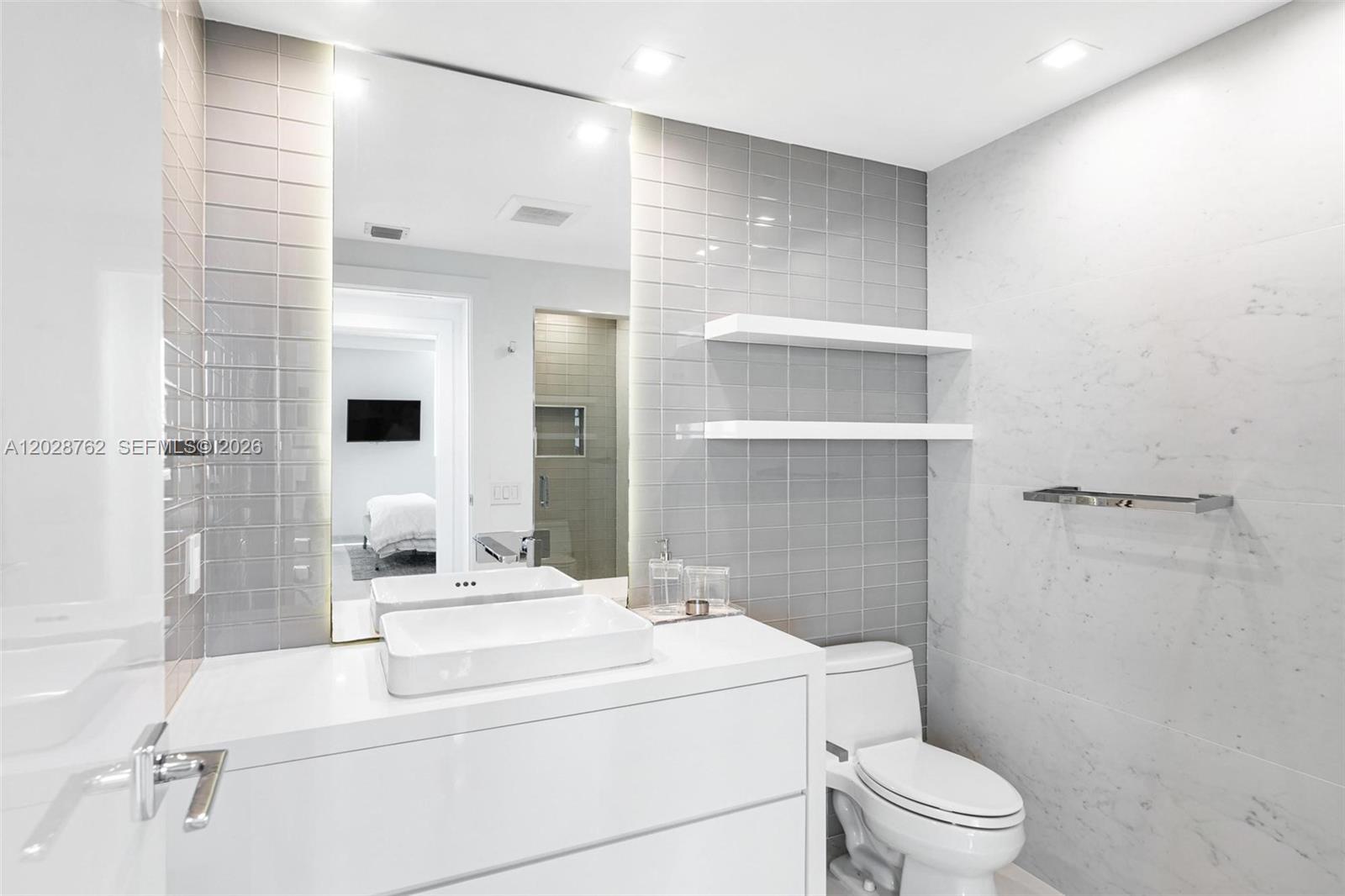 MOSAIC ON MIAMI BEACH CON - Residential