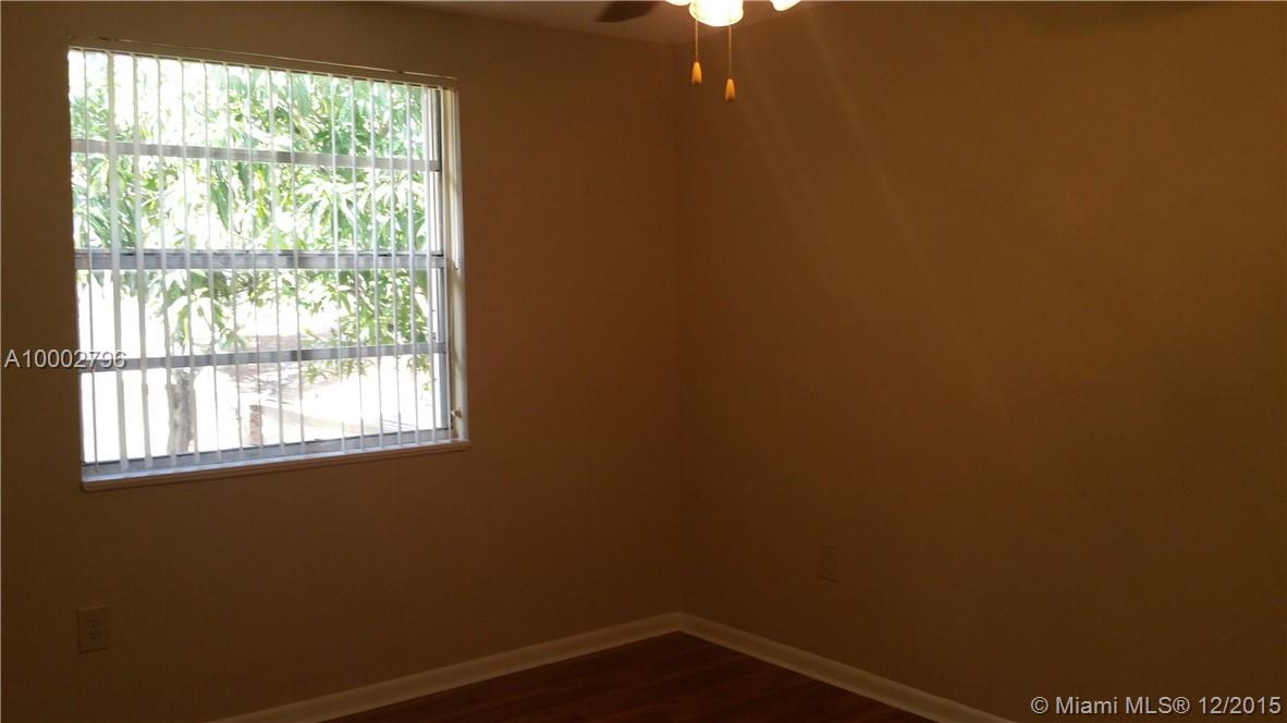 Replat Of Tr H Of - Residential Lease
